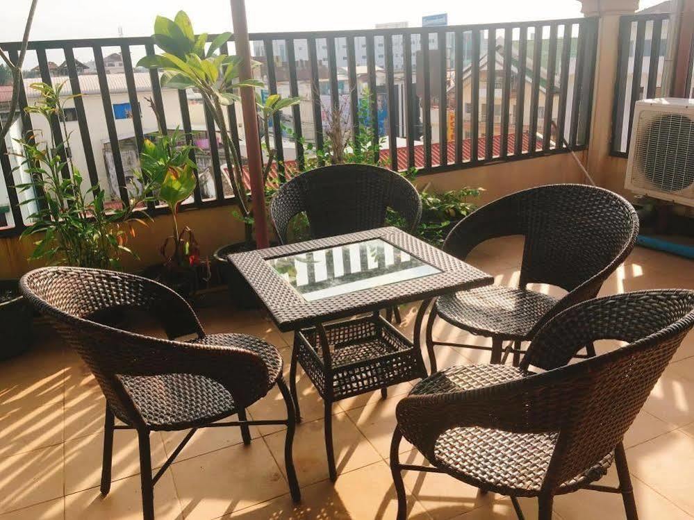 Vientiane Sp Hotel Экстерьер фото